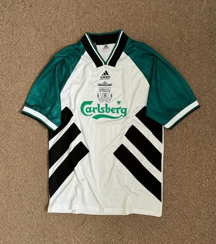 Retro Liverpool 1994-96 Away